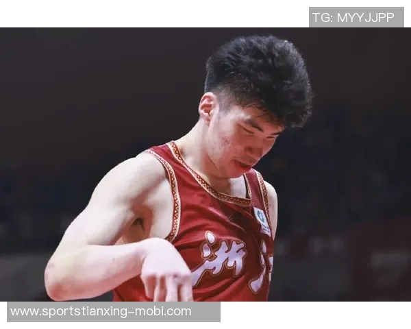 陆文博末节发力两记三分助力球队逆转拿下15分5篮板表现出色