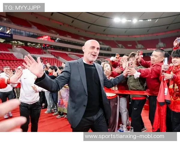 穆斯卡特因不当言论停赛未入中超最佳主帅候选引发热议 穆斯卡特因不当言论停赛未入中超最佳主帅候选引发热议