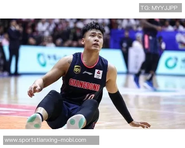 赵睿身穿宏远训练服备战全运会展现时光倒流的独特魅力